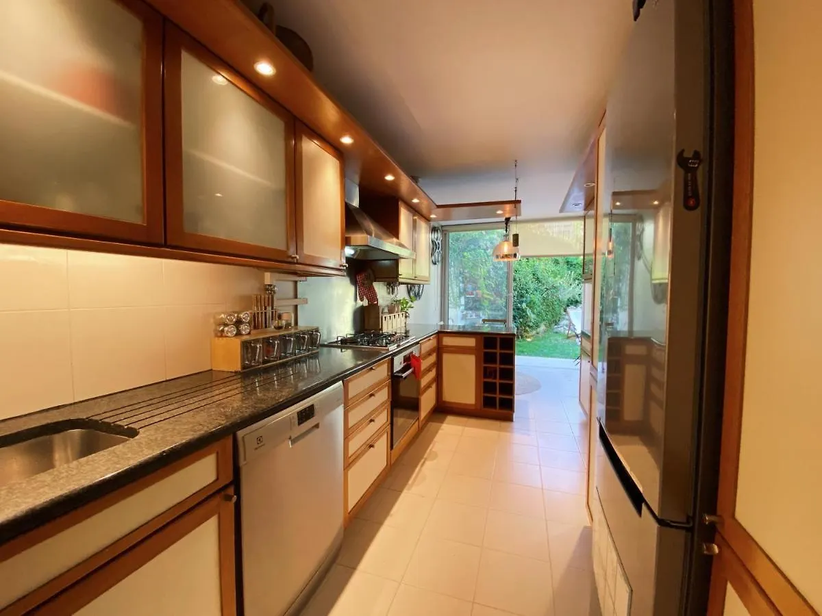 Holiday home Casa Das Boganvilias - Moradia Com Jardim Lisbon